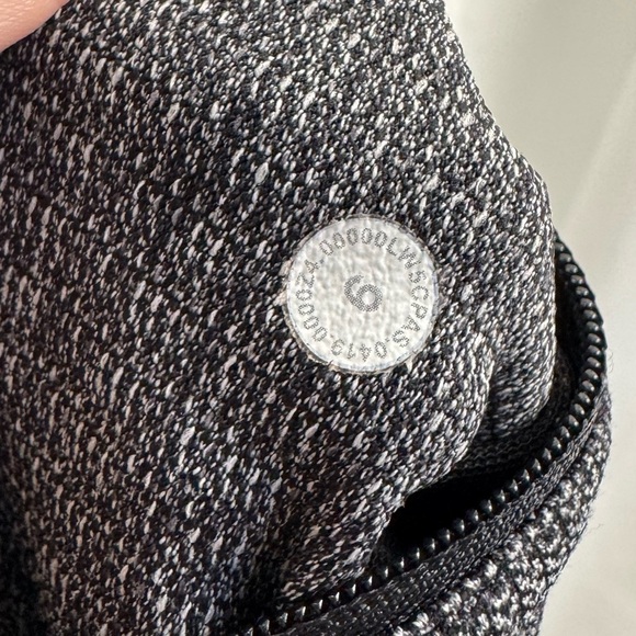 Lululemon Leggings with Pockets - Picture 7 of 7